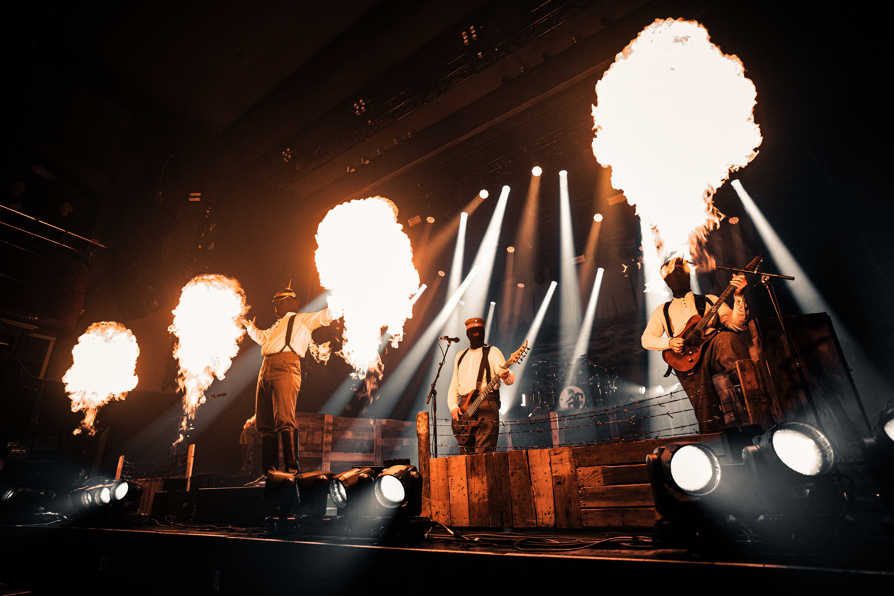 Kanonenfieber live with flame projectors at Orpheum Graz